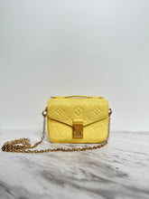 Load image into Gallery viewer, Louis Vuitton micro Métis
