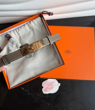 Load image into Gallery viewer, Rose gold Hermes Kelly belt
