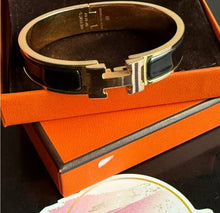Load image into Gallery viewer, Hermes clic H bracelet Pm
