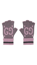 Load image into Gallery viewer, Gucci gloves new with tags
