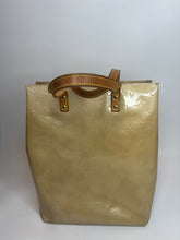 Load image into Gallery viewer, Louis Vuitton vintage bag
