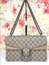 Load image into Gallery viewer, Womens Gucci Dionysus GG shoulder bag
